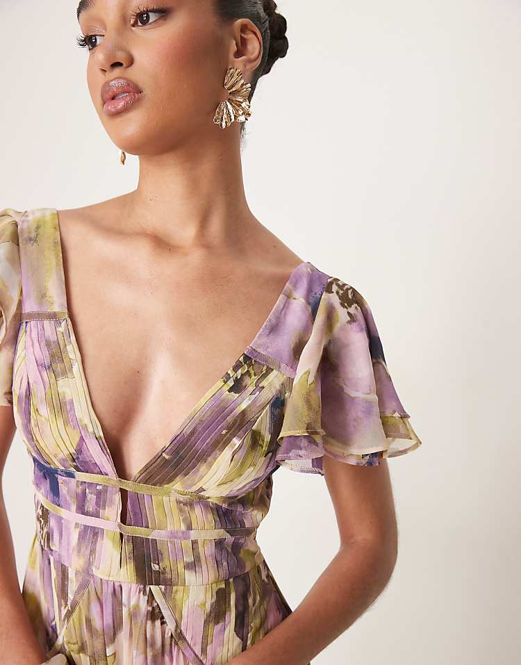 https://images.asos-media.com/products/asos-design-flutter-sleeve-ruched-maxi-dress-with-hi-low-hem-in-blurred-floral/207495853-2?$n_750w$&wid=750&fit=constrain